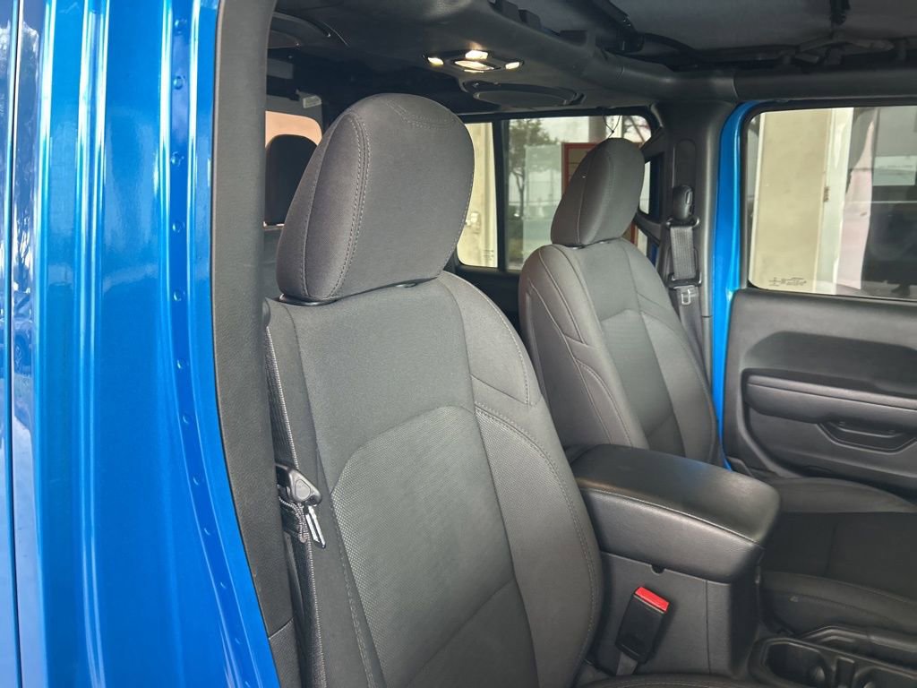 Used 2022 Jeep Gladiator Willys image 22