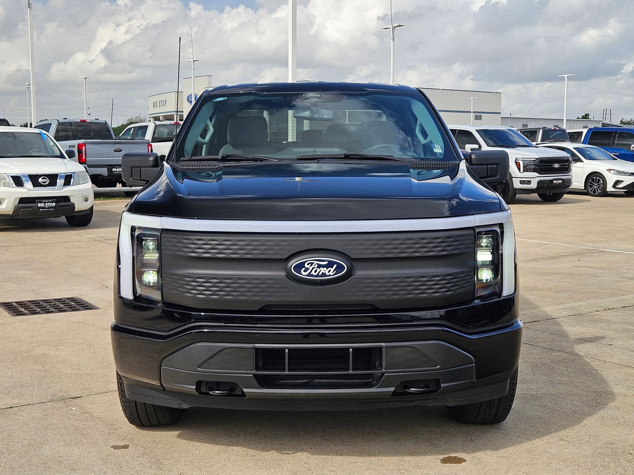 Used 2025 Ford F150 Lightning XLT image 9