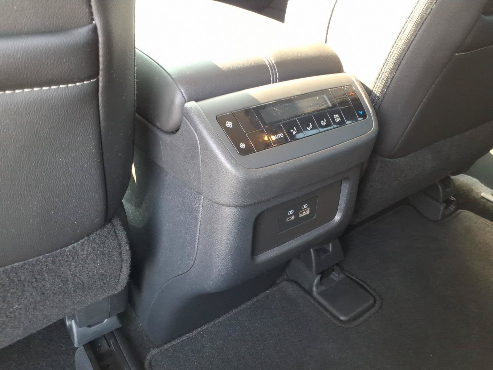 Used 2025 Nissan Pathfinder SL AWD/4WD image 13
