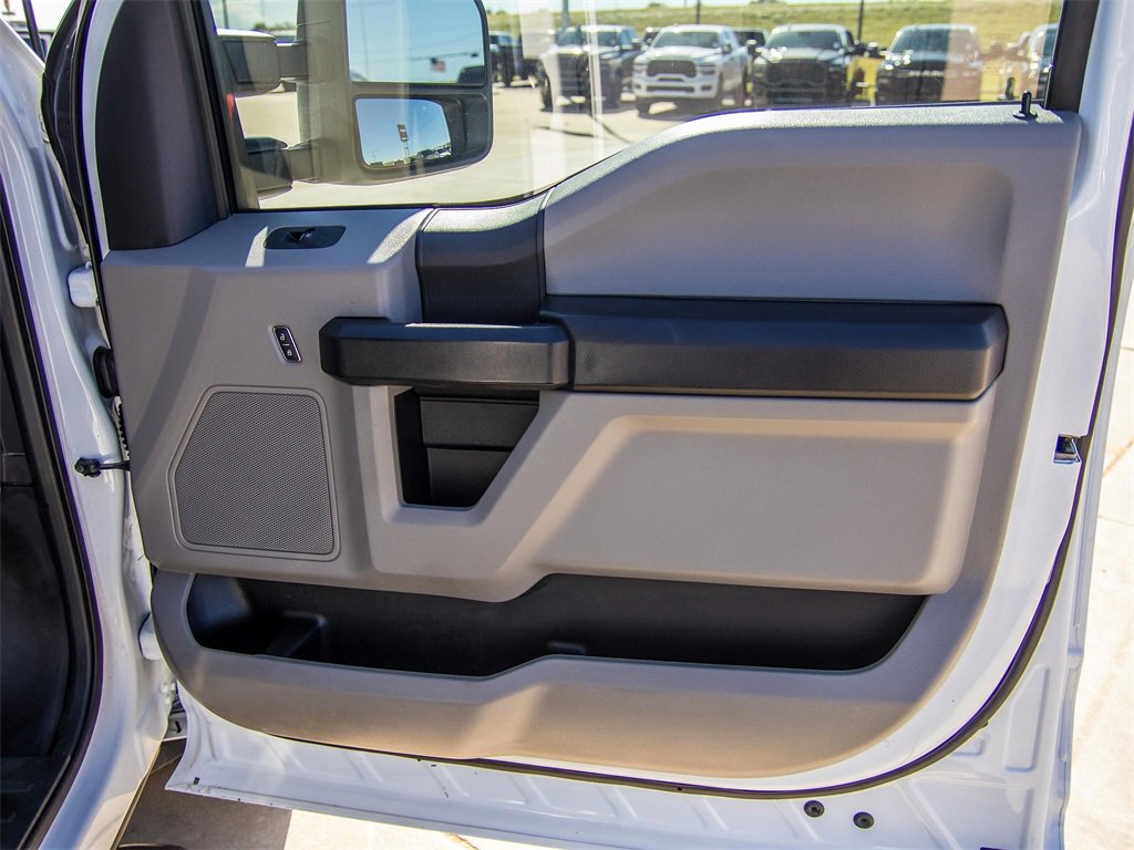 Used 2022 Ford F250 XL w/ Power Equipment Group image 17