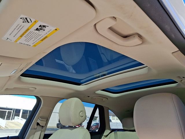 Used 2022 Mercedes-Benz GLC 300 4MATIC image 16