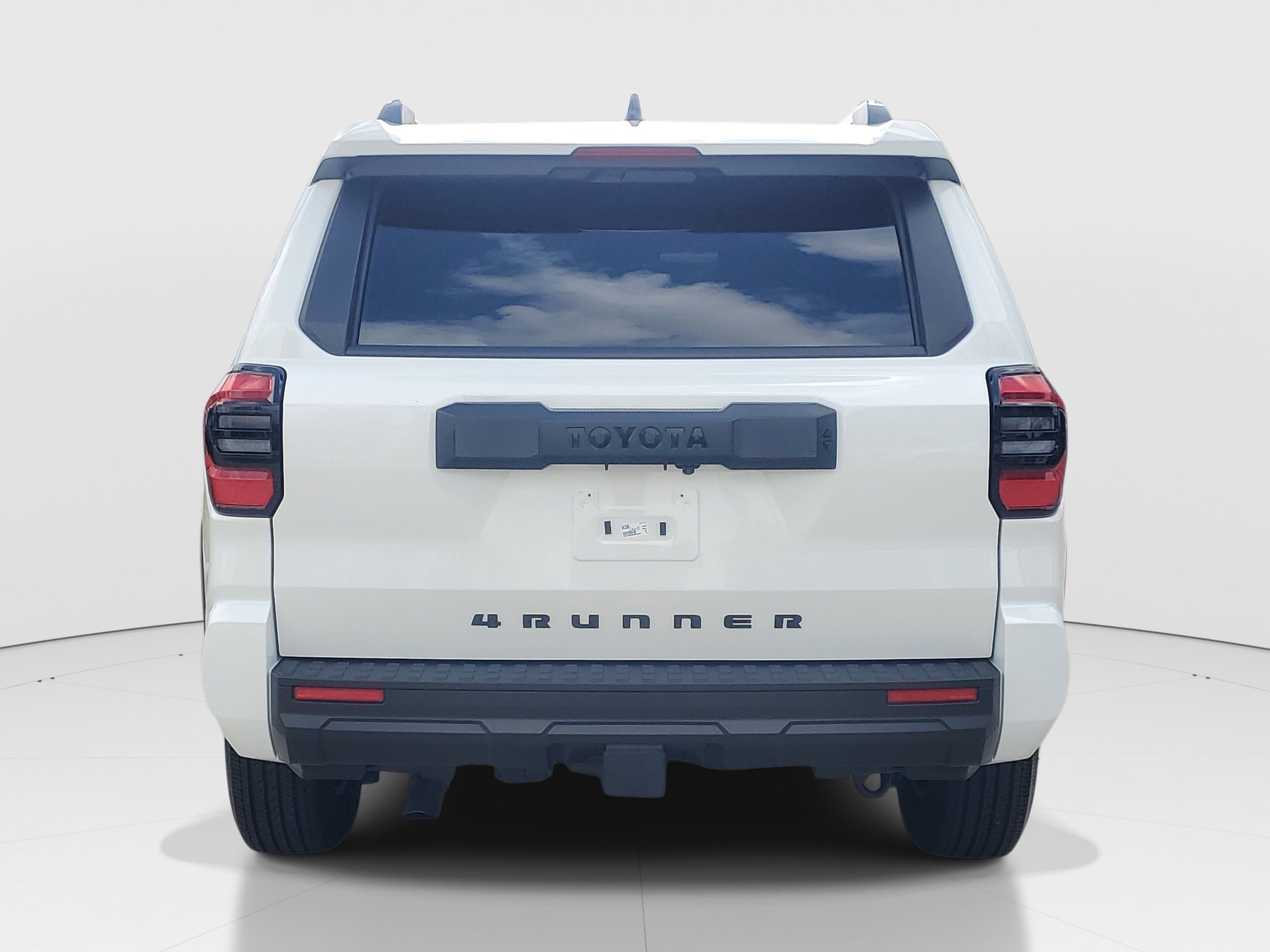 Certified 2025 Toyota 4Runner SR5 AWD/4WD image 4