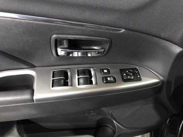Used 2018 Mitsubishi Outlander Sport SE image 11