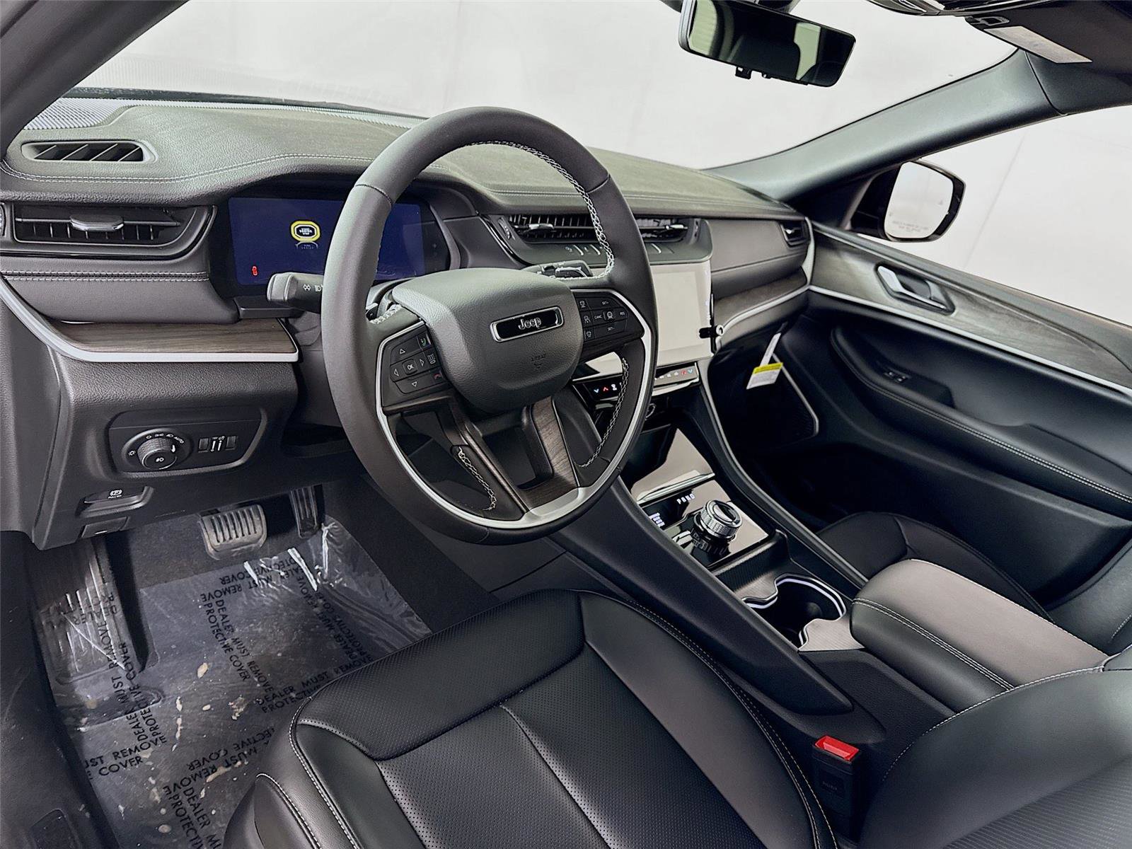 New 2026 Jeep Grand Cherokee L Limited w/ Luxury Tech Group II image 4