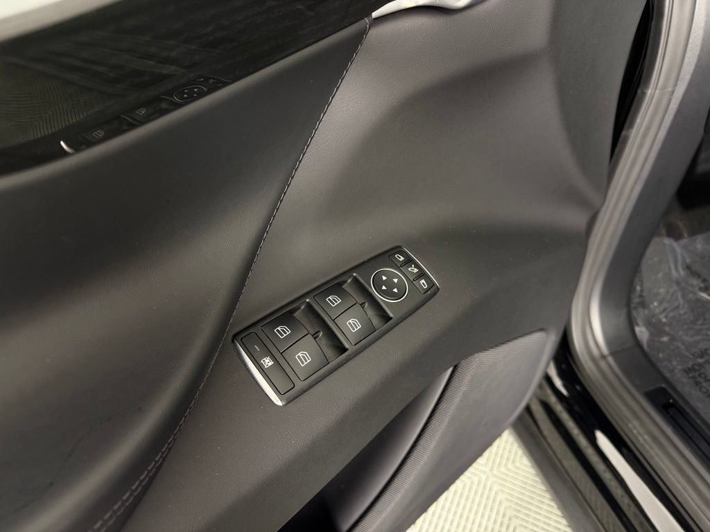 Used 2018 Tesla Model X 75D AWD/4WD image 18