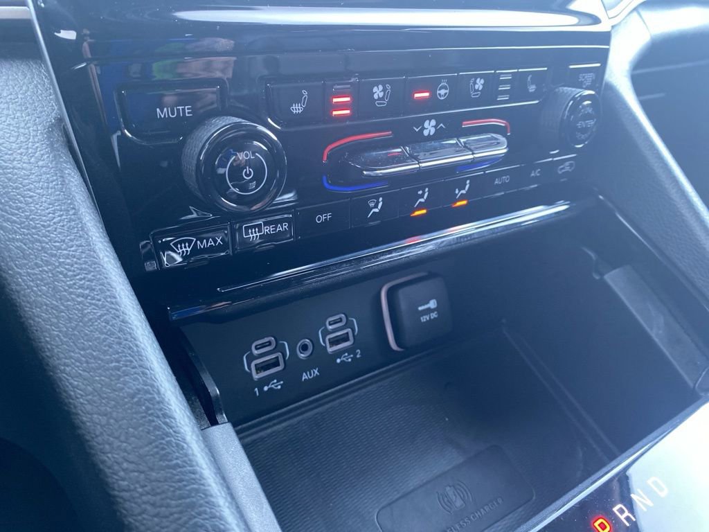 Certified 2023 Jeep Grand Cherokee L Limited w/ Luxury Tech Group II image 33