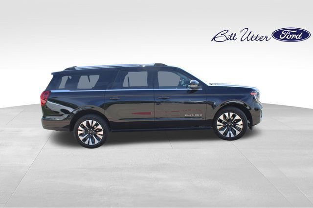 Used 2025 Ford Expedition Max Platinum w/ Driver's Package image 4