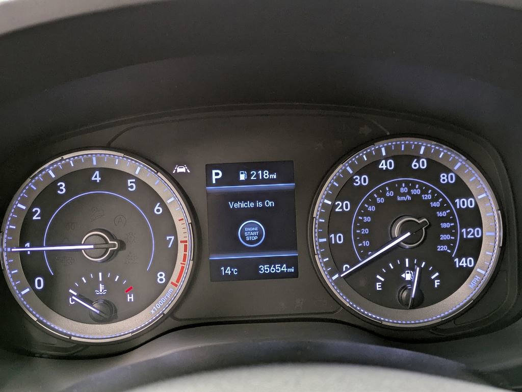 Used 2021 Hyundai Venue SEL w/ Premium Package image 16