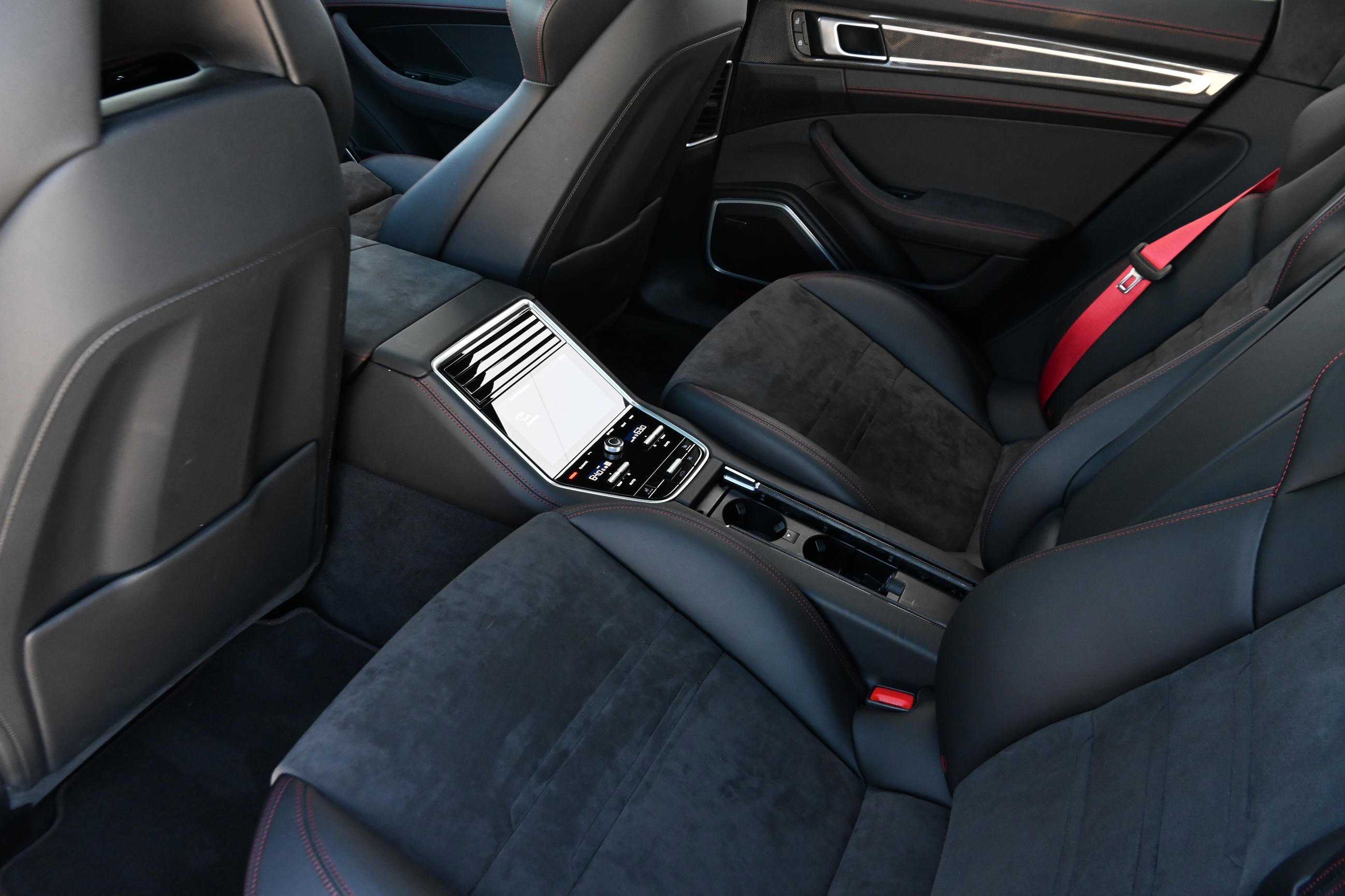 Used 2023 Porsche Panamera GTS image 12