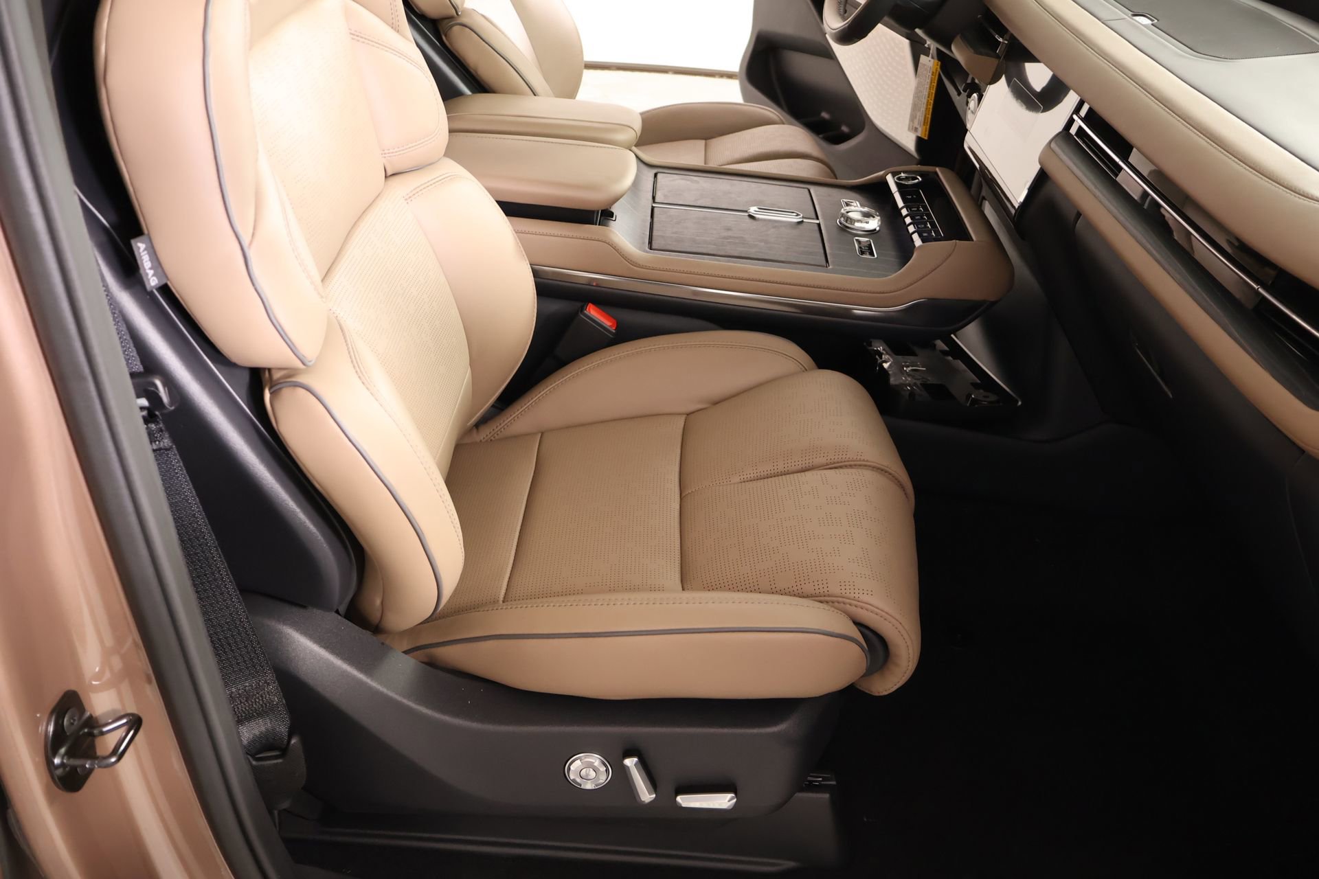 New 2026 Lincoln Navigator Black Label AWD/4WD image 14