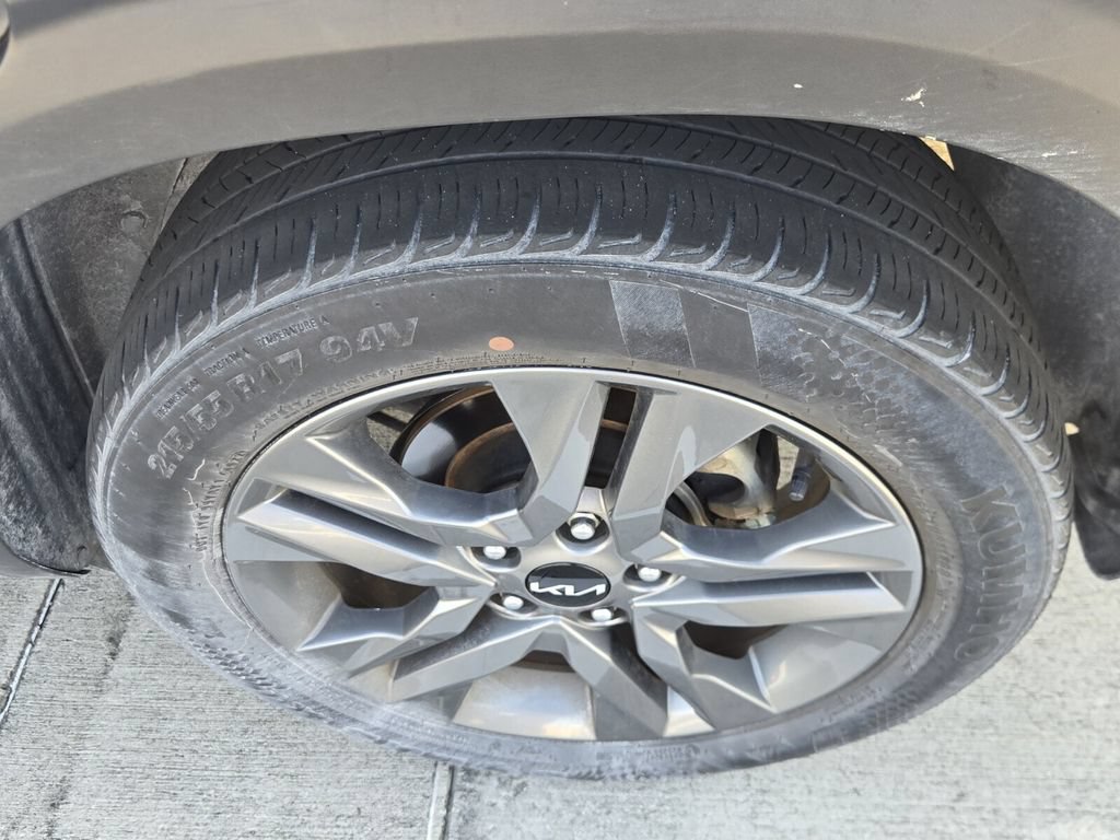 Used 2023 Kia Seltos S FWD image 5