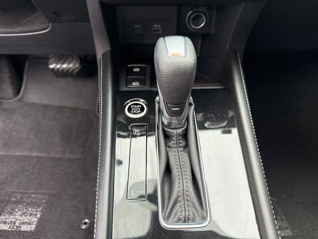 Used 2024 Nissan Kicks SV w/ Interior Electronics Package FWD image 18