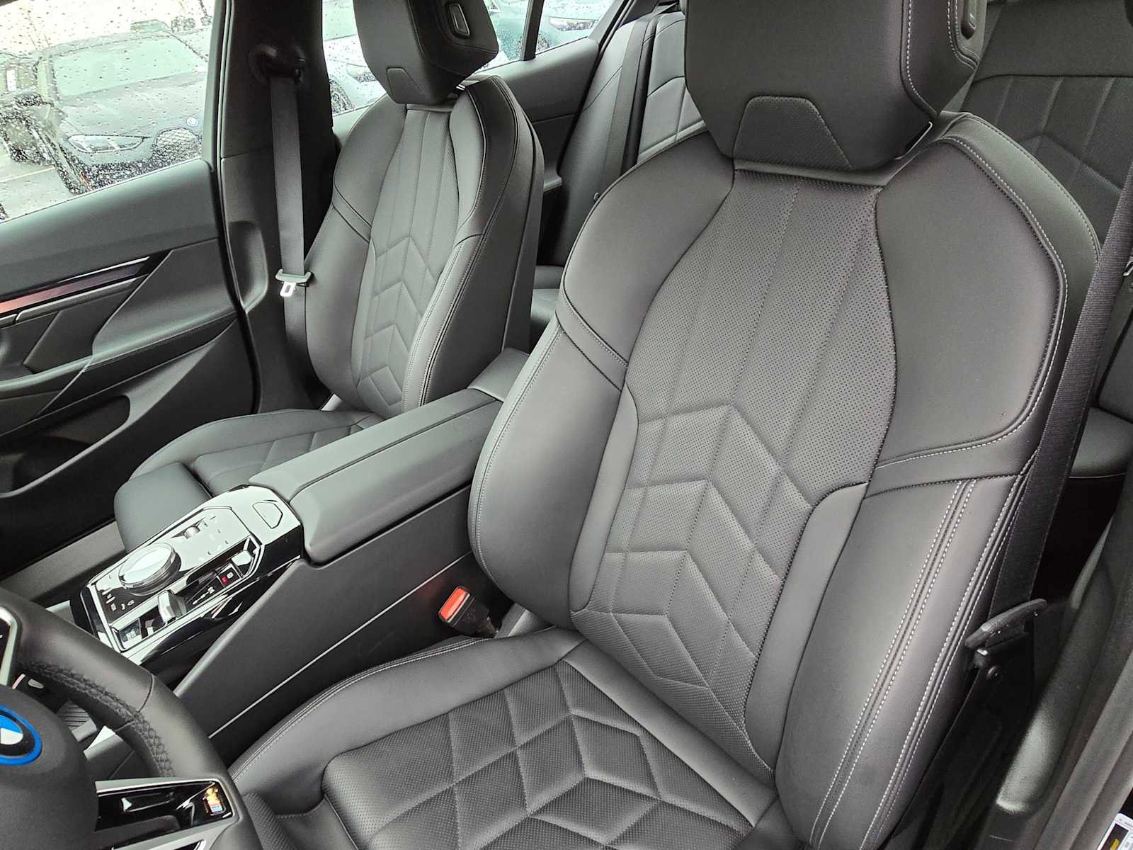 Used 2024 BMW i5 eDrive40i w/ M Sport Package image 23