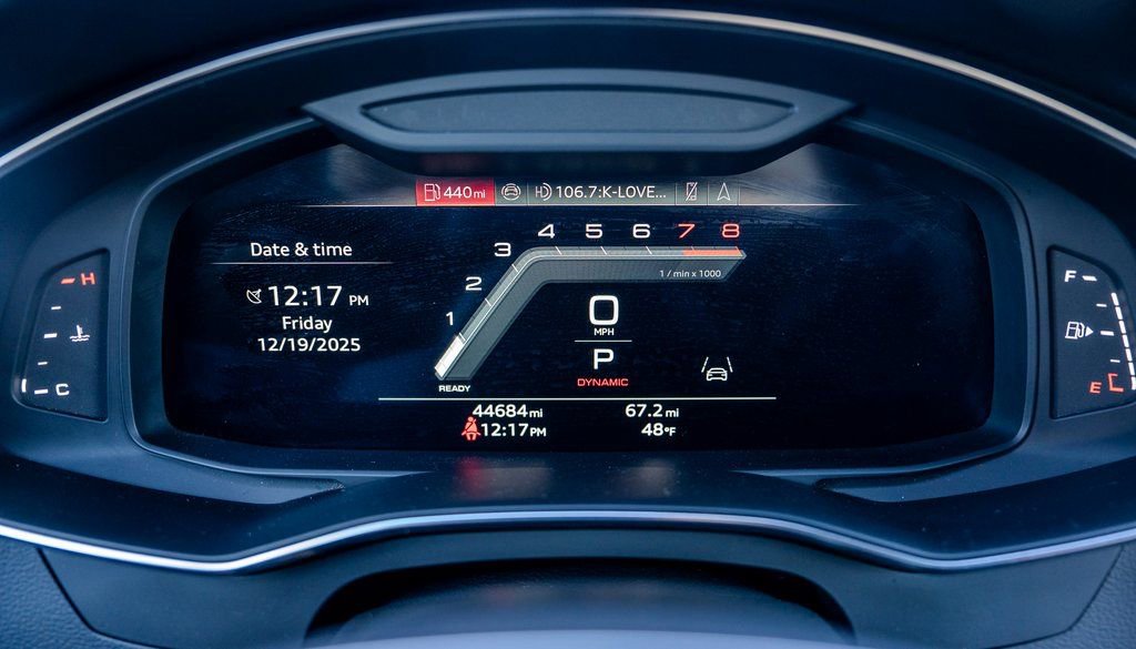 Used 2024 Audi A6 Premium Plus image 9