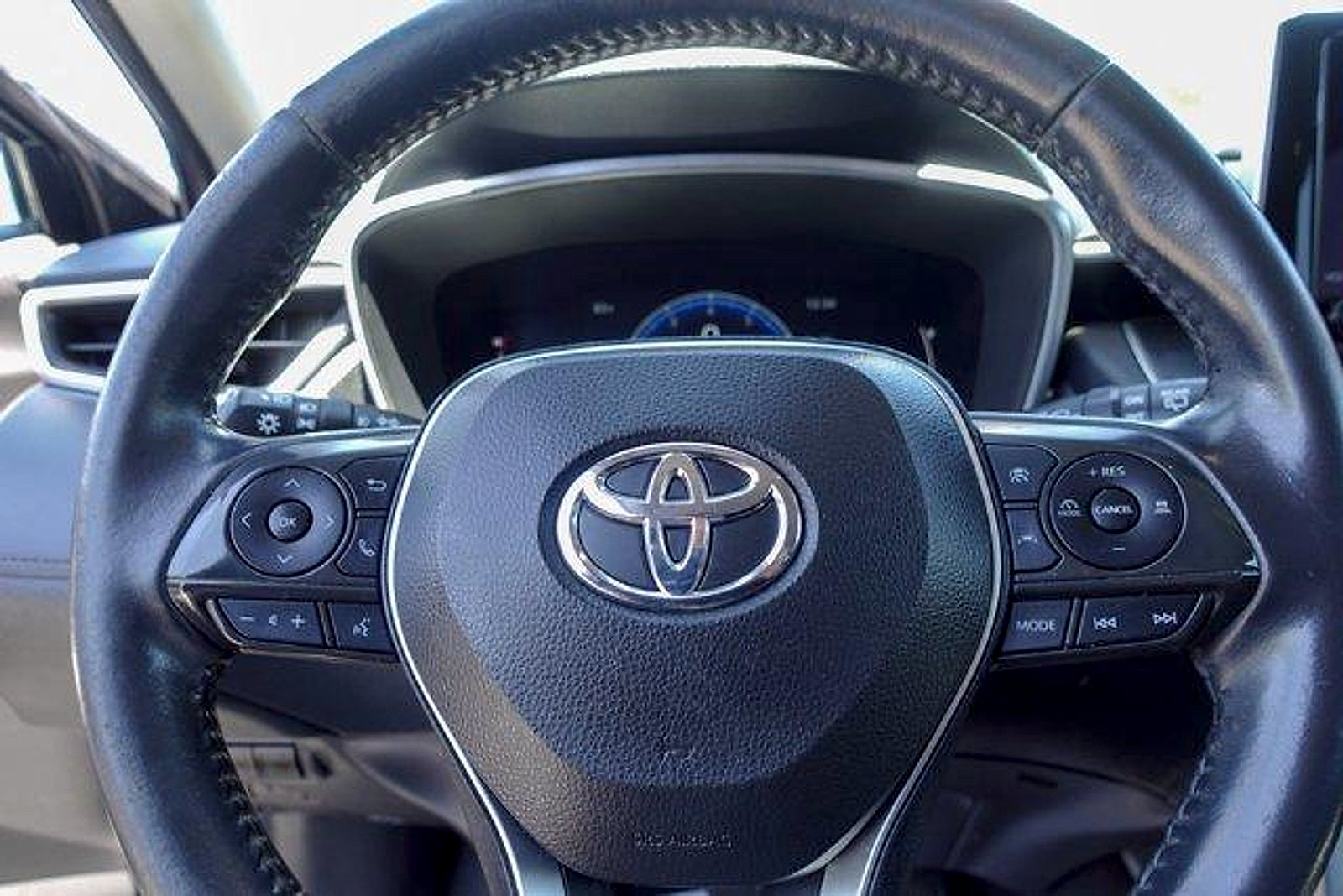 Certified 2023 Toyota Corolla Cross XLE FWD image 15