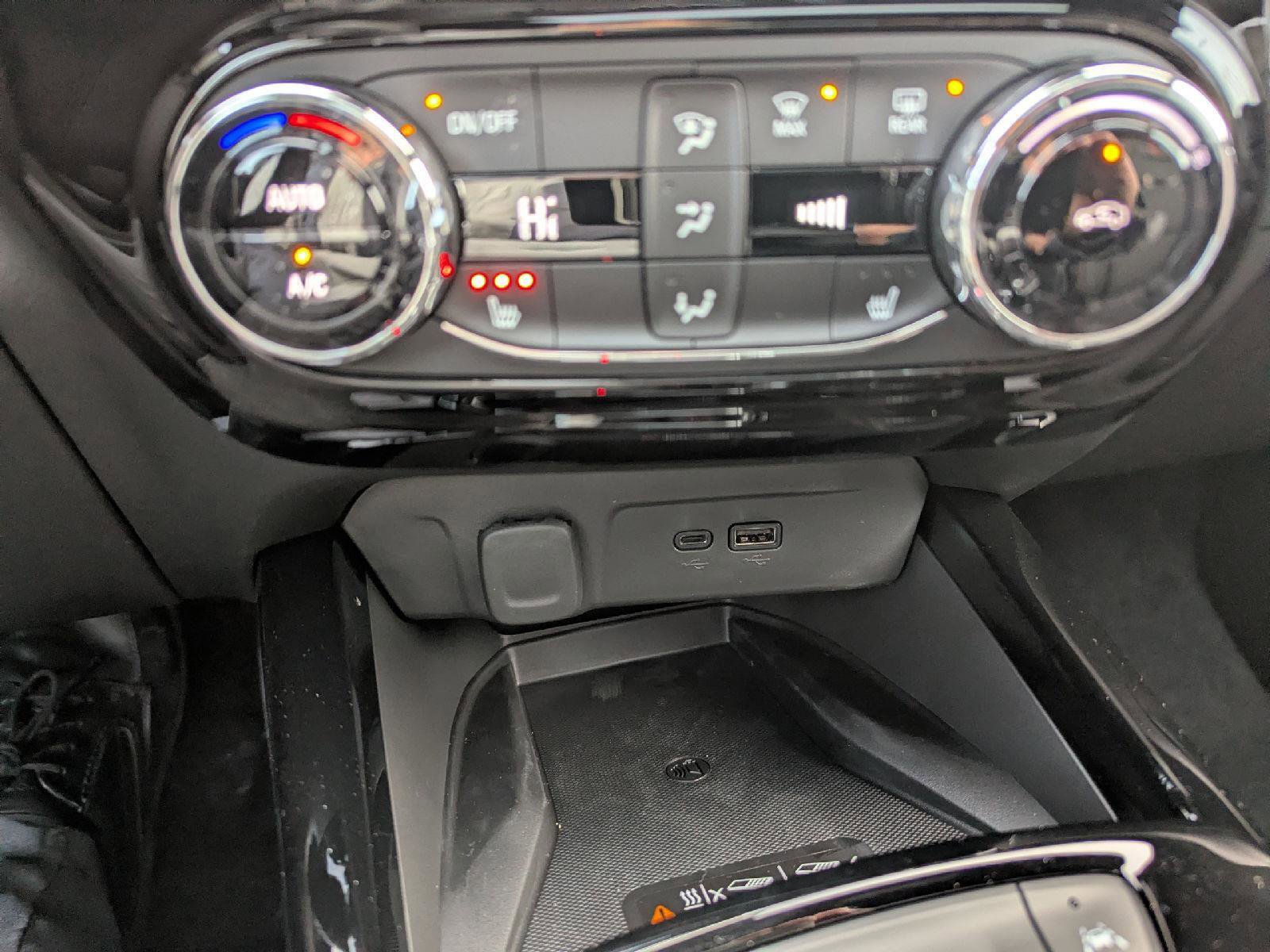 New 2026 Chevrolet Trax RS w/ Sunroof Package image 30