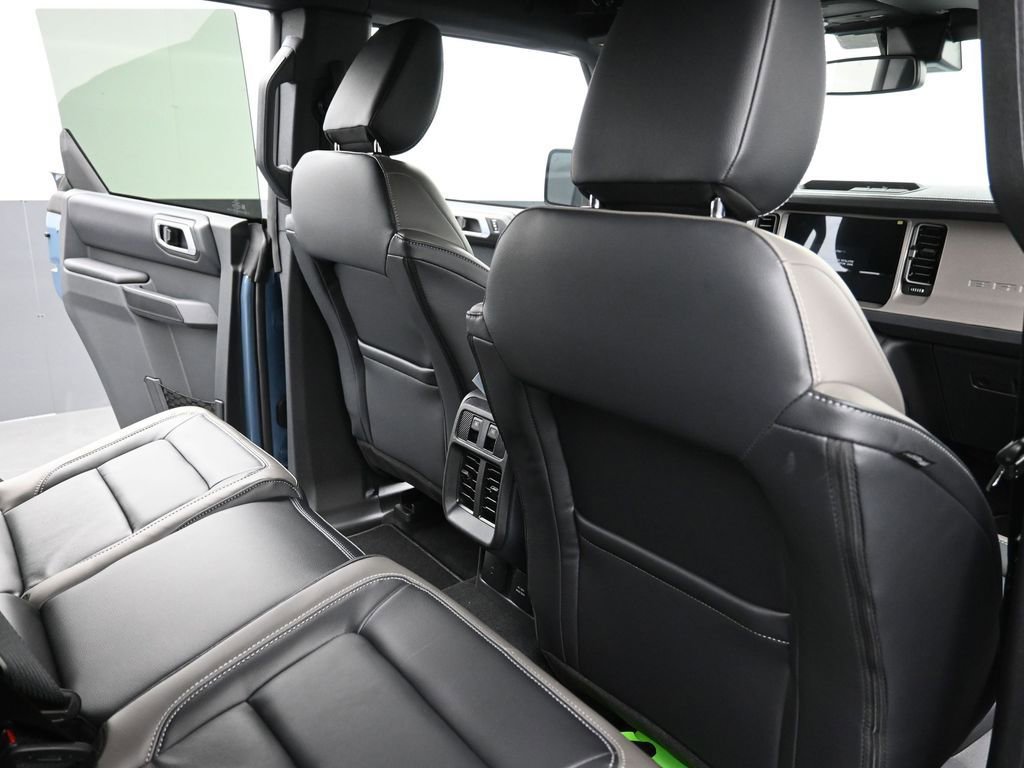 New 2025 Ford Bronco Outer Banks image 12