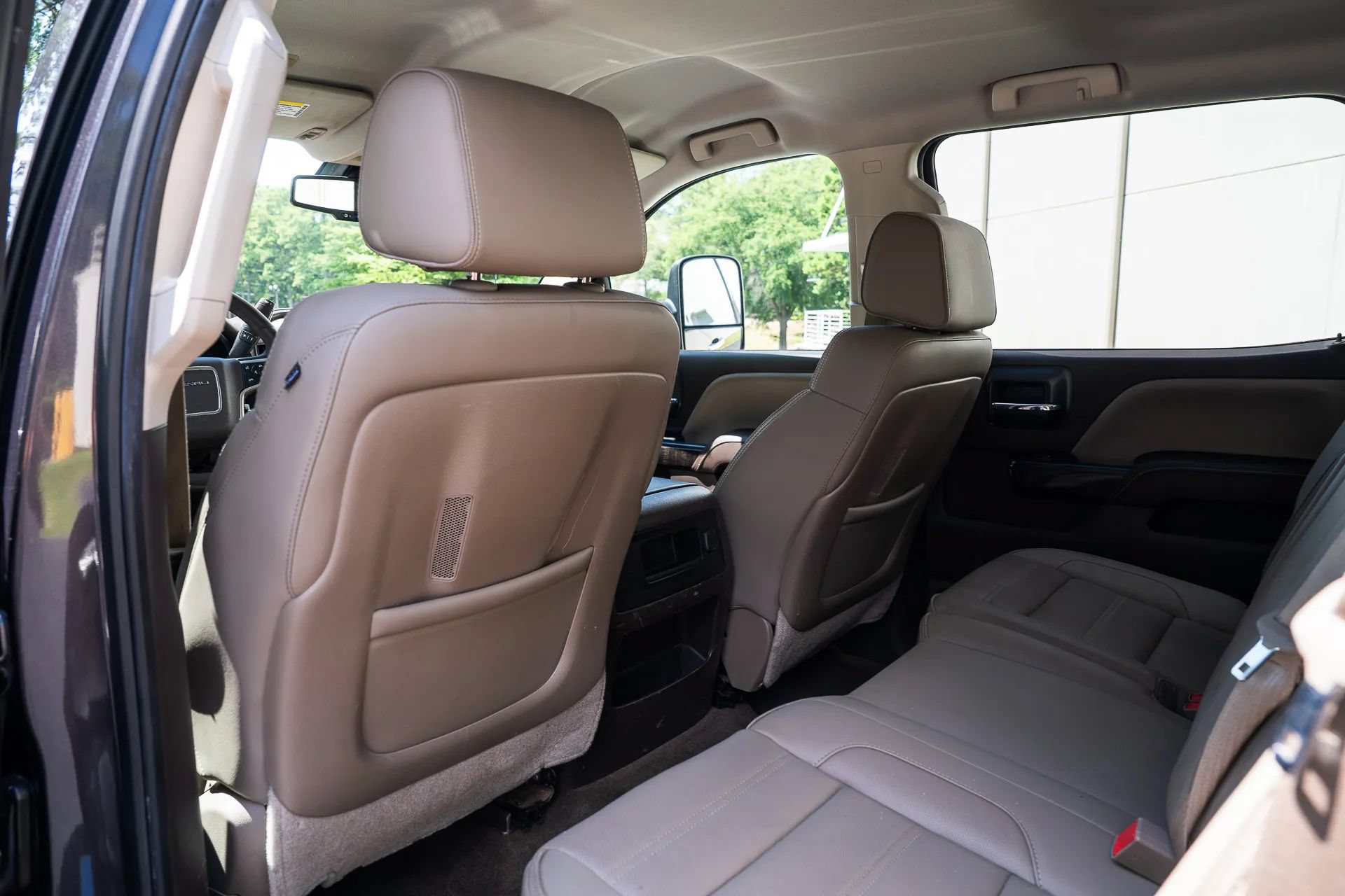 Used 2015 GMC Sierra 3500 Denali w/ Duramax Plus Package AWD/4WD image 29