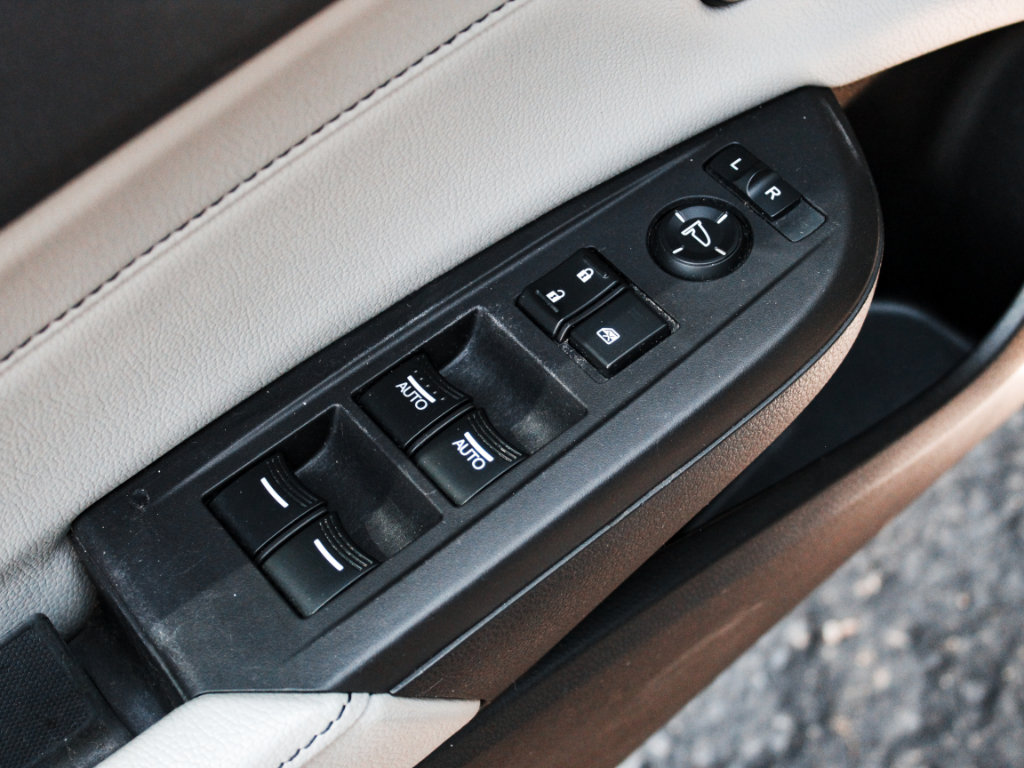 Used 2020 Acura ILX FWD image 9