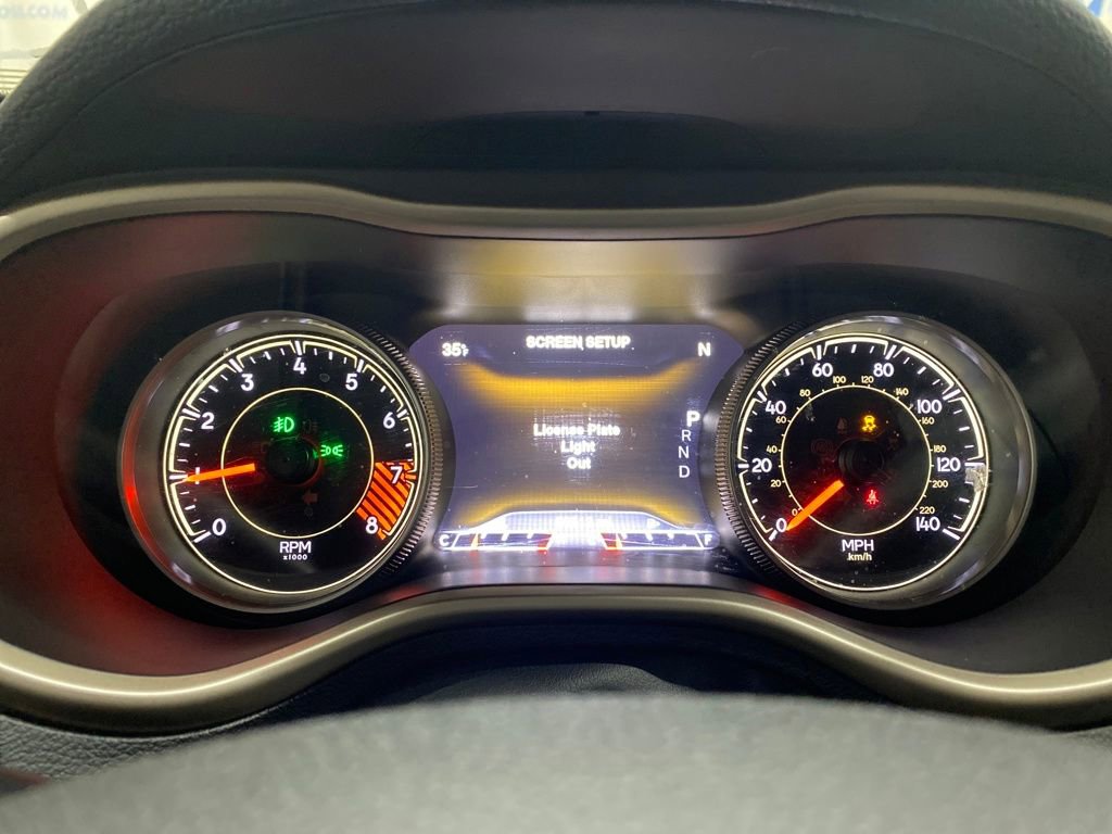 Used 2015 Jeep Cherokee Limited image 29