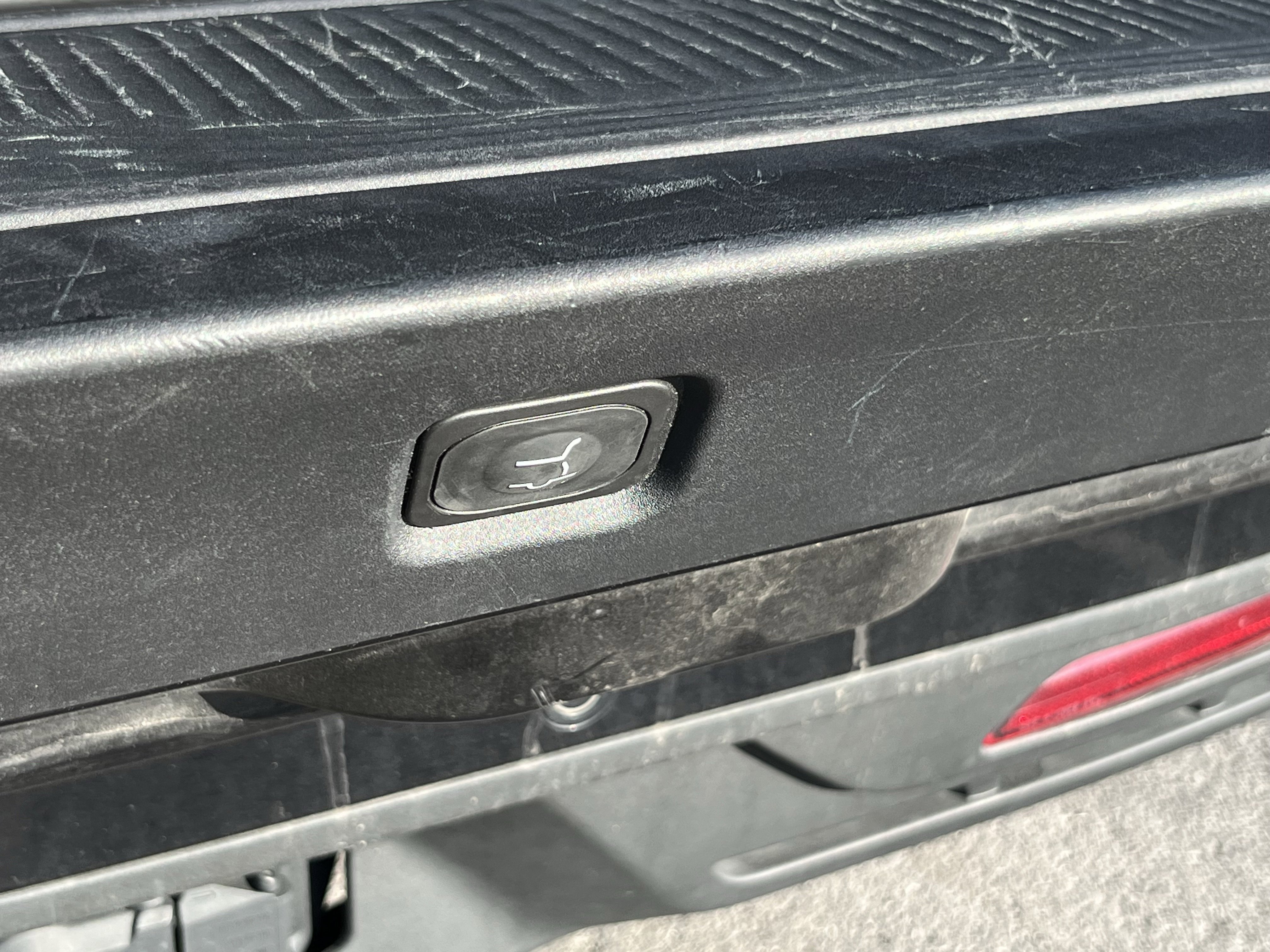 Used 2025 Ford Expedition Active image 6