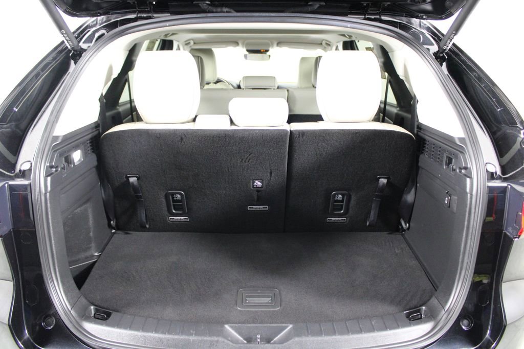 Used 2025 MAZDA CX-90 3.3 Turbo w/ Preferred Package AWD/4WD image 16
