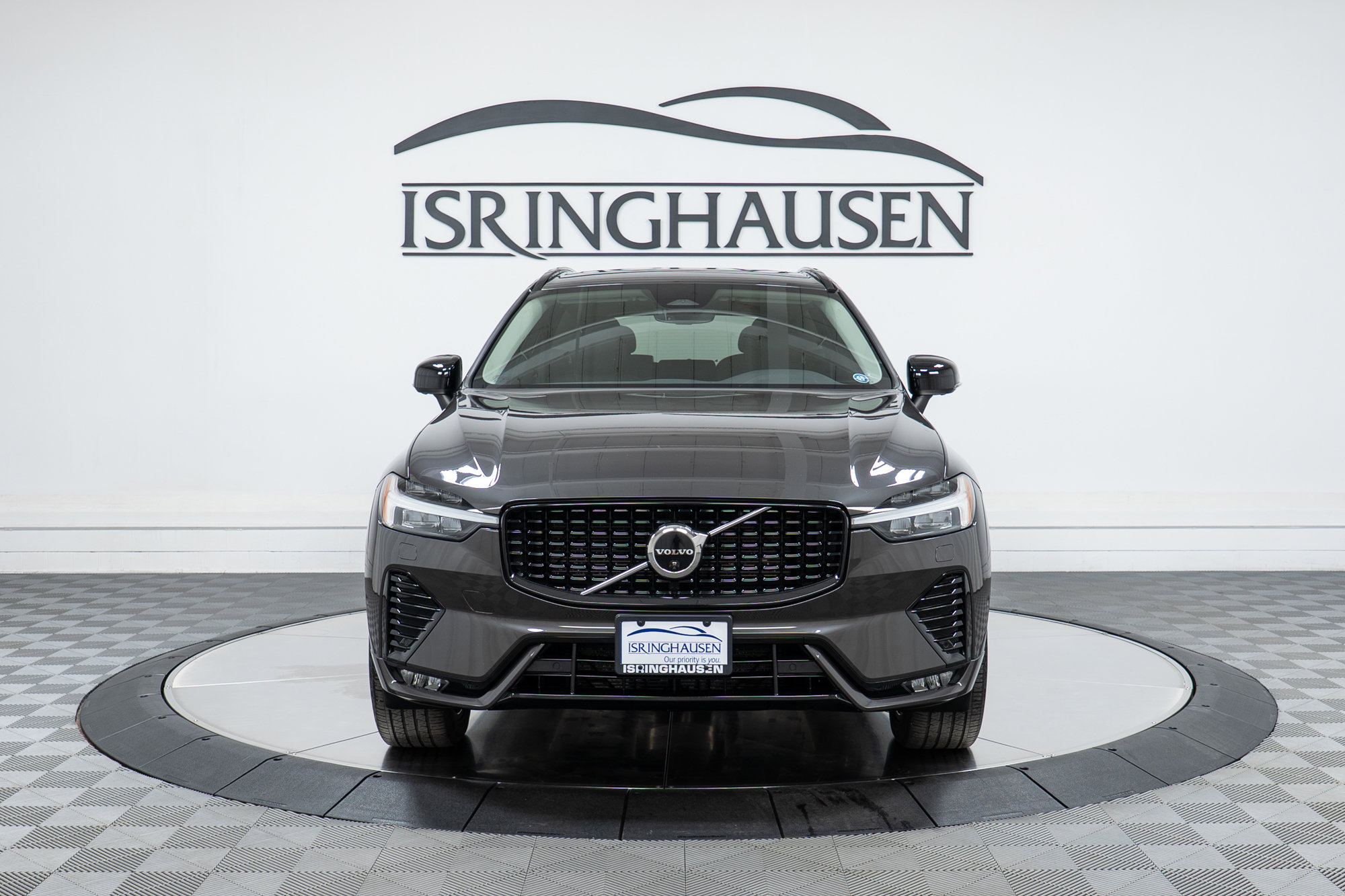 Certified 2023 Volvo XC60 B5 Plus w/ Climate Package image 2