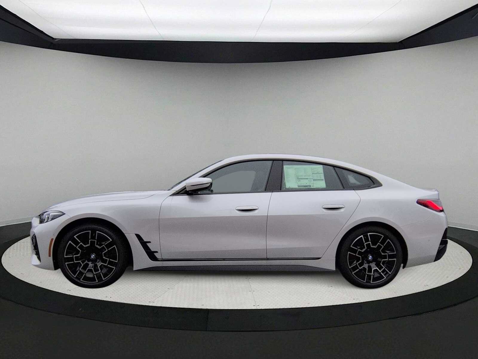 New 2026 BMW 430i xDrive w/ M Sport Package AWD/4WD image 5