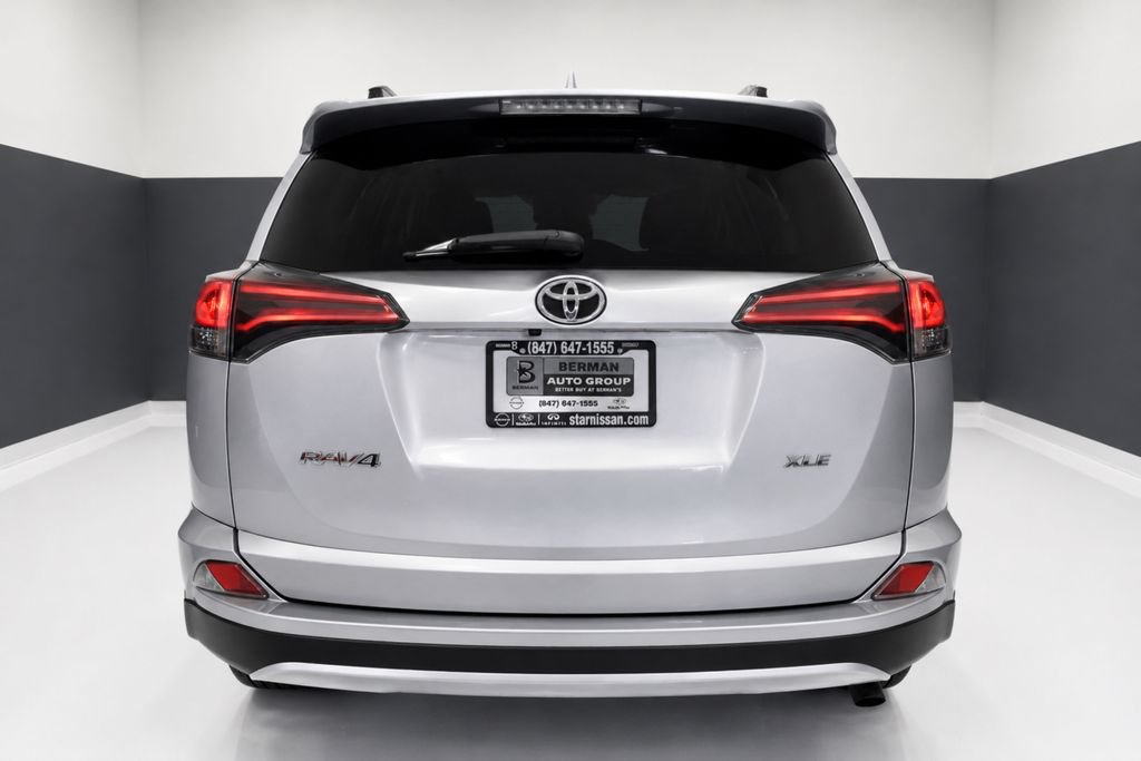 Used 2018 Toyota RAV4 XLE w/ Plus Extra Value Package FWD image 9