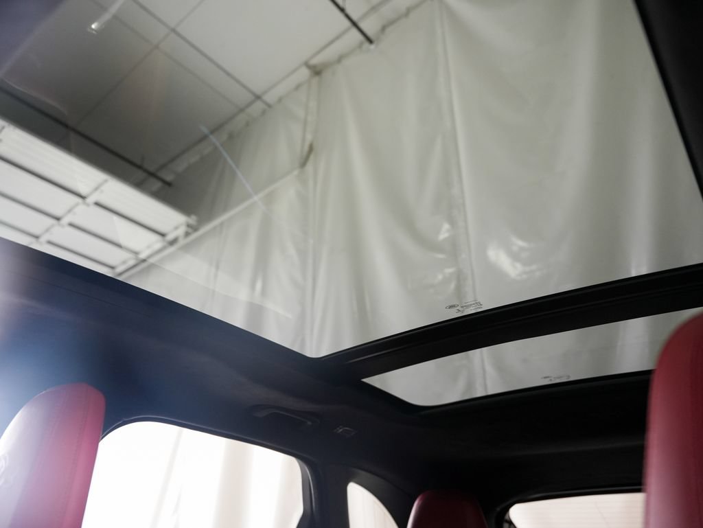 Used 2020 Jaguar F-PACE SVR AWD/4WD image 27
