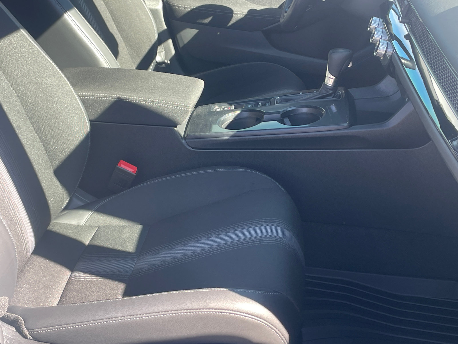Used 2023 Honda Civic Sport image 11
