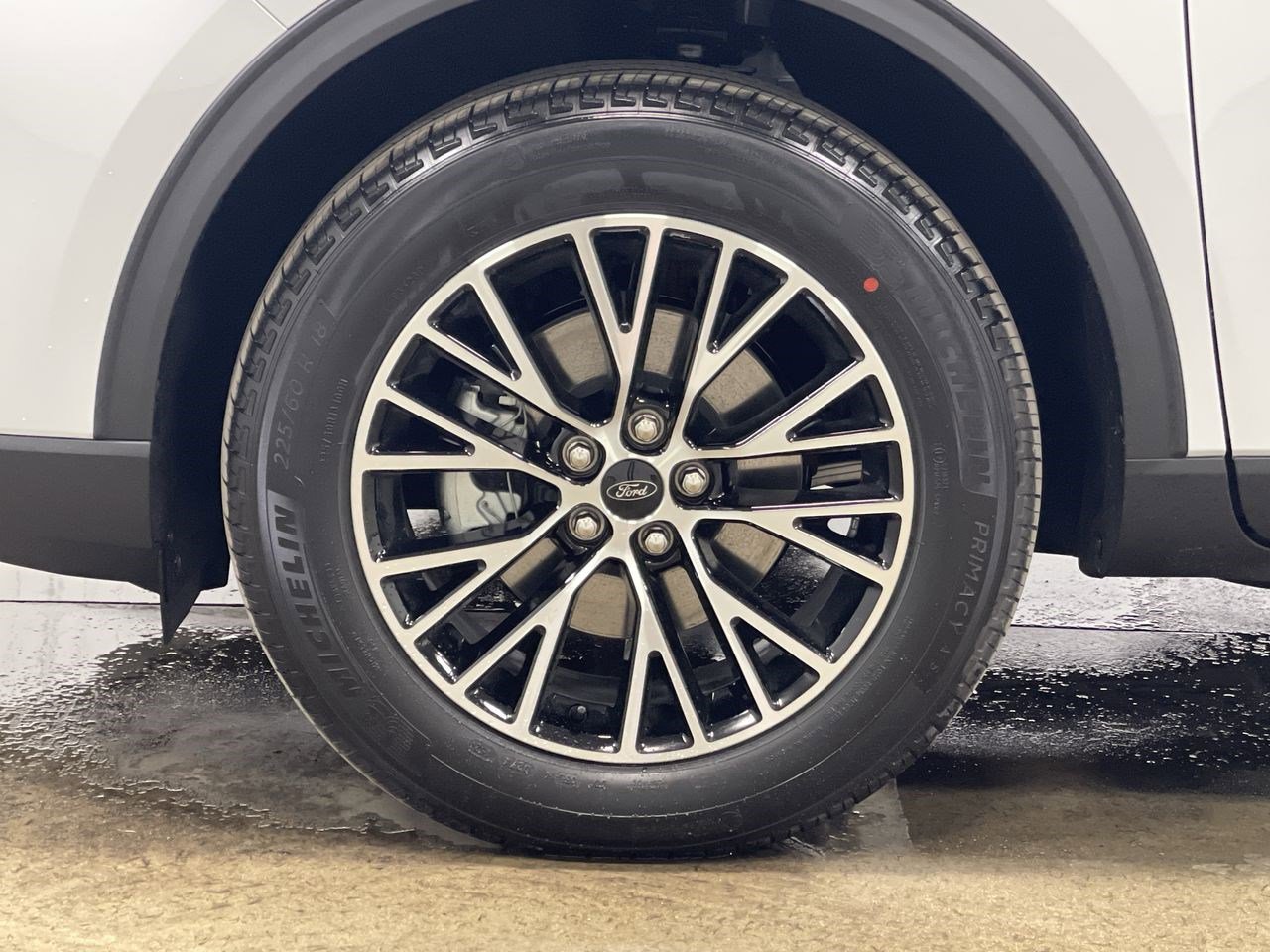 New 2025 Ford Escape SE w/ Class II Trailer Tow Package image 9