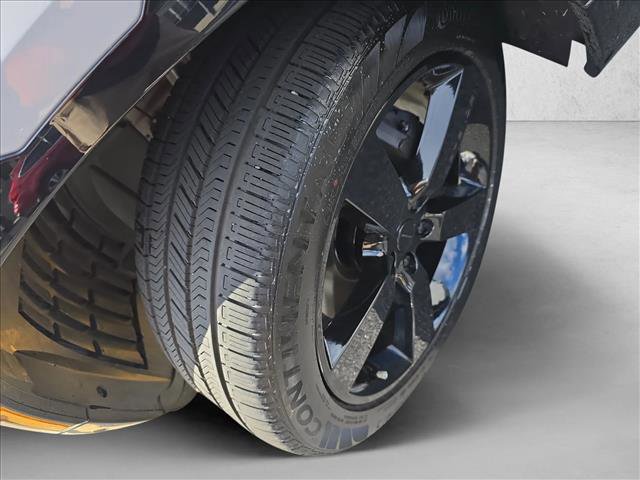 New 2026 Land Rover Defender 110 X-Dynamic SE image 29