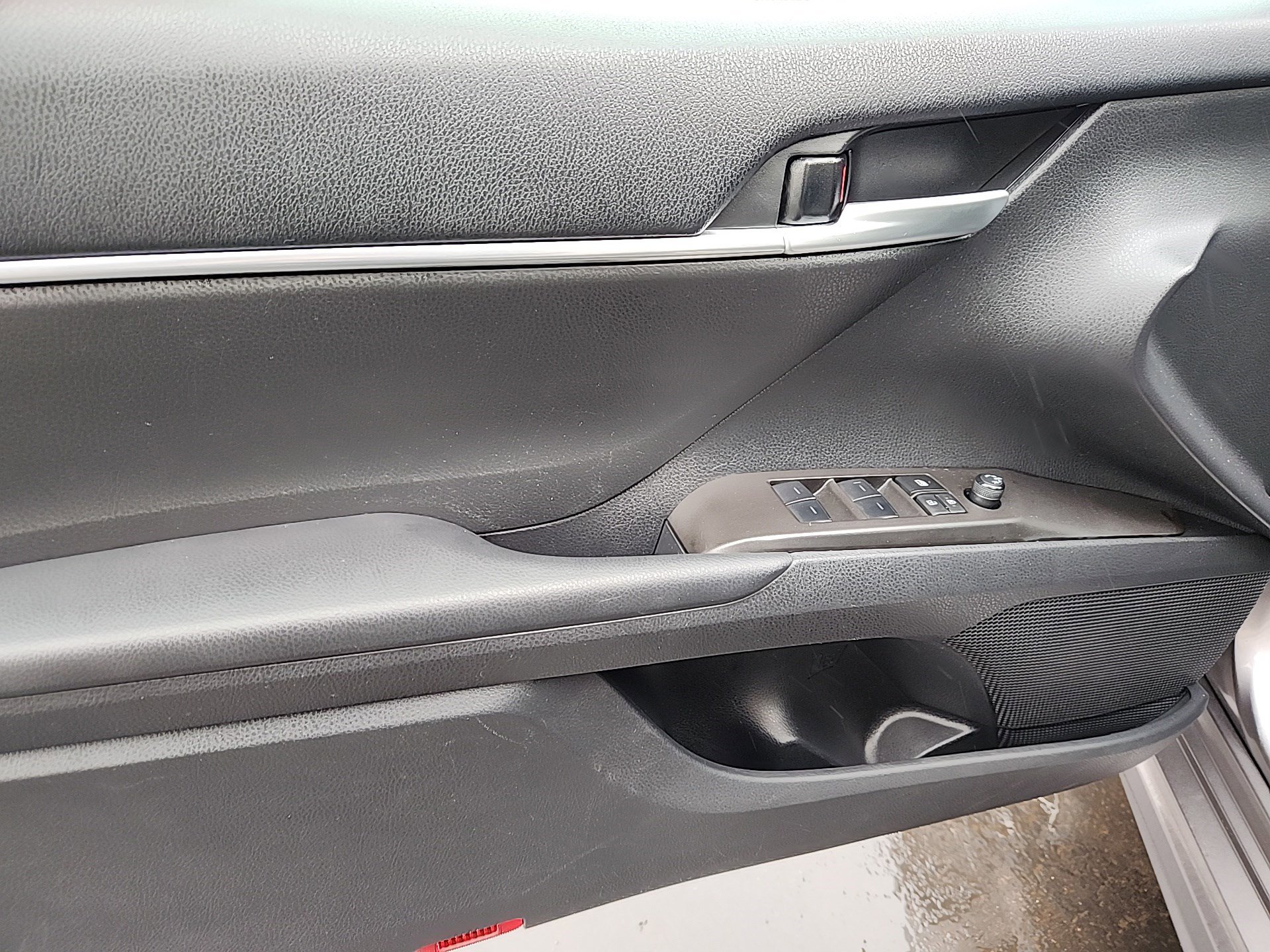 Certified 2024 Toyota Camry SE w/ Convenience Package image 10