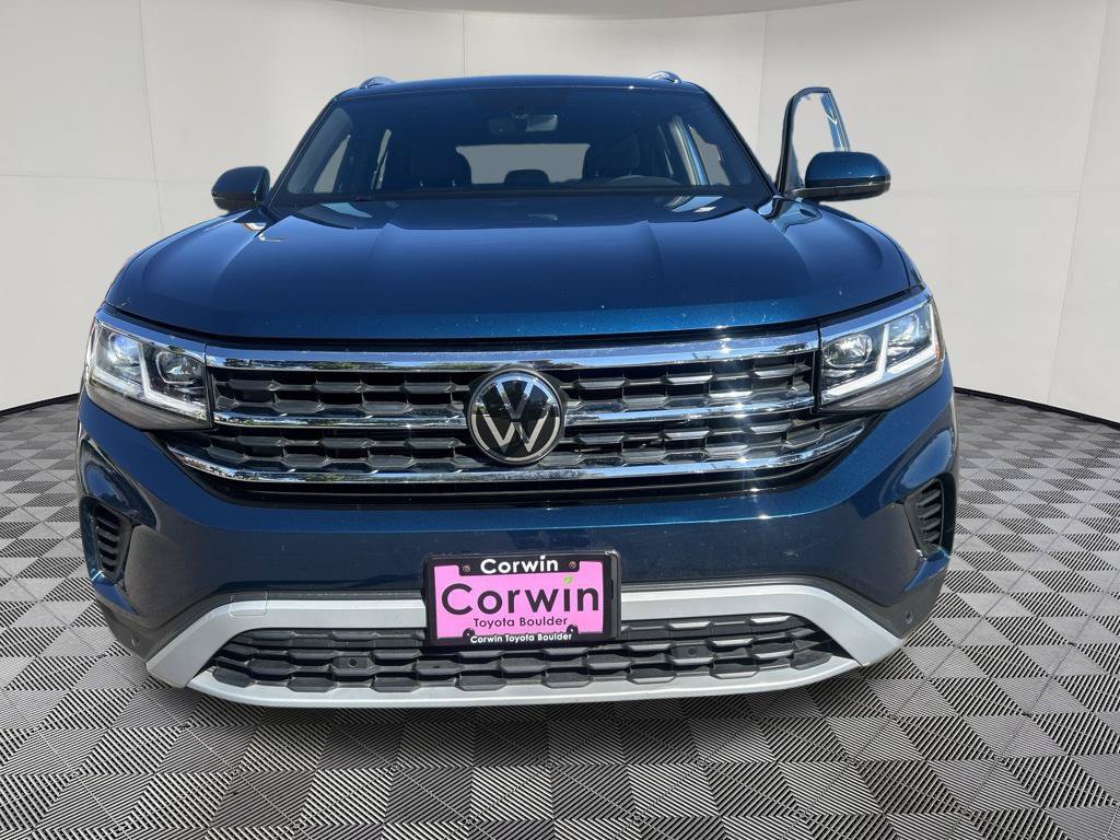 Used 2023 Volkswagen Atlas Cross Sport SE w/ Panoramic Sunroof Package AWD/4WD image 2