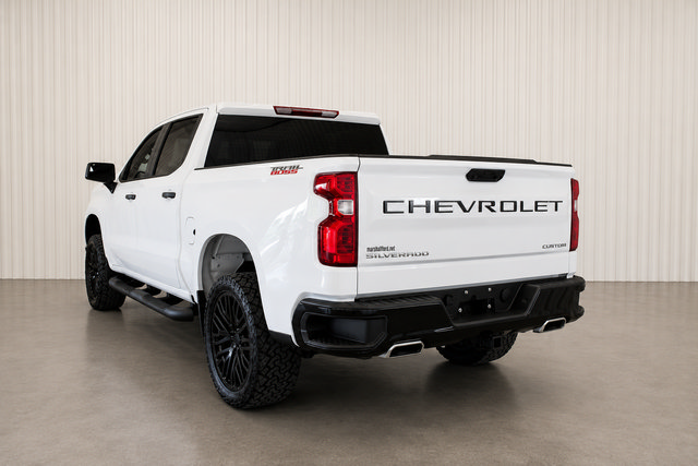 Used 2023 Chevrolet Silverado 1500 Custom Trail Boss AWD/4WD image 6