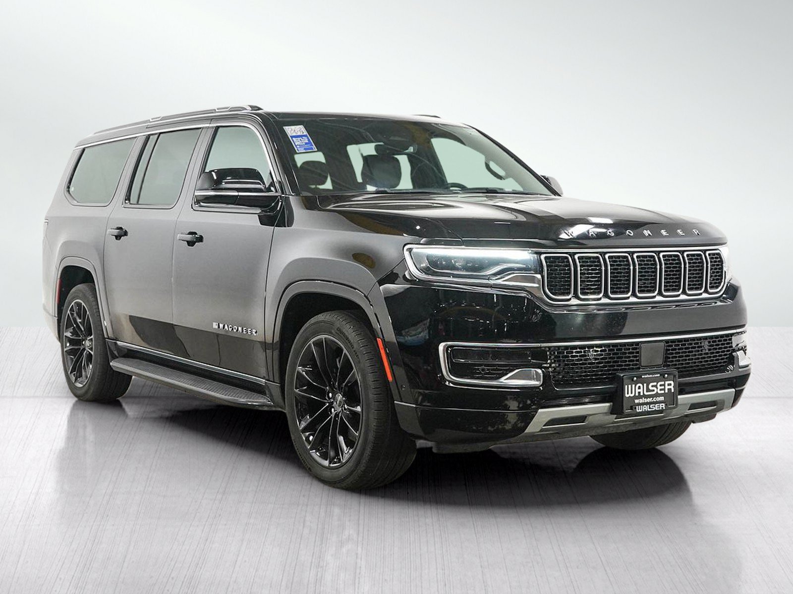 Used 2023 Jeep Wagoneer L Series II w/ Premium Group I AWD/4WD image 7