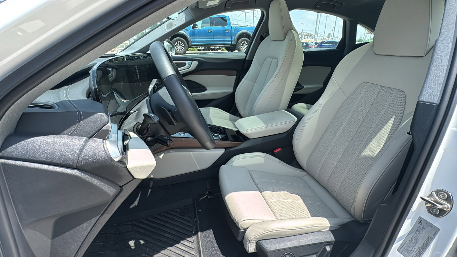 Used 2025 Audi A5 2.0T Premium Plus w/ Premium Plus AWD/4WD image 14