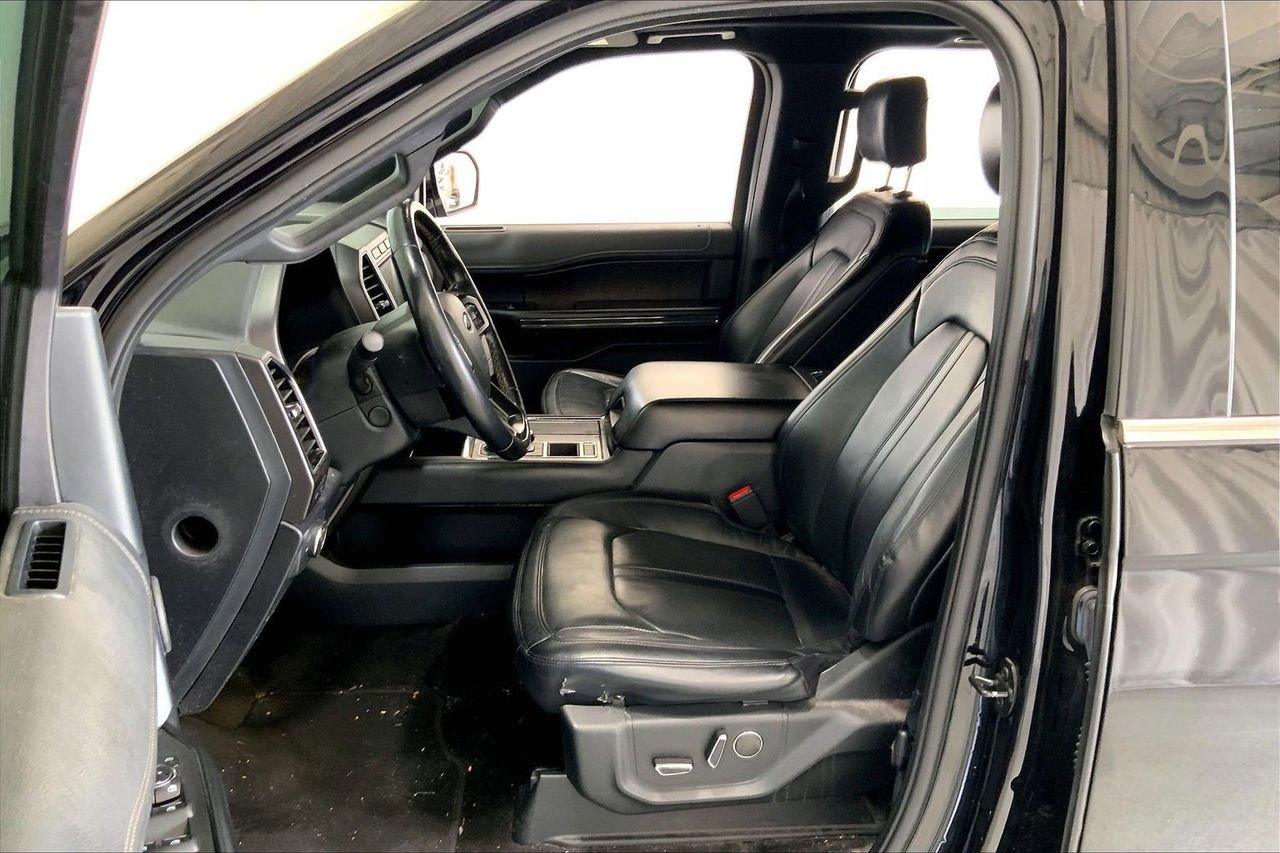 Used 2019 Ford Expedition Limited w/ Texas Edition Package RWD image 15