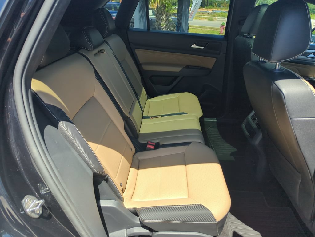 Used 2021 Volkswagen Atlas Cross Sport SEL FWD image 34