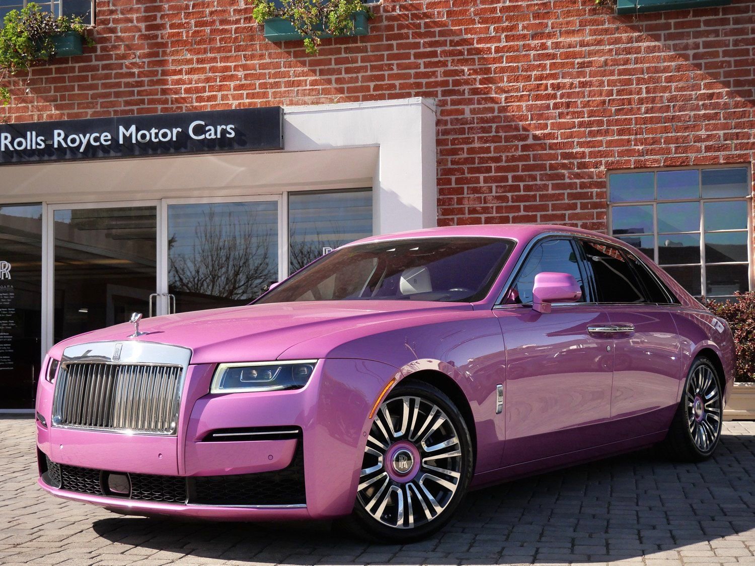 Certified 2021 Rolls-Royce Ghost image 1