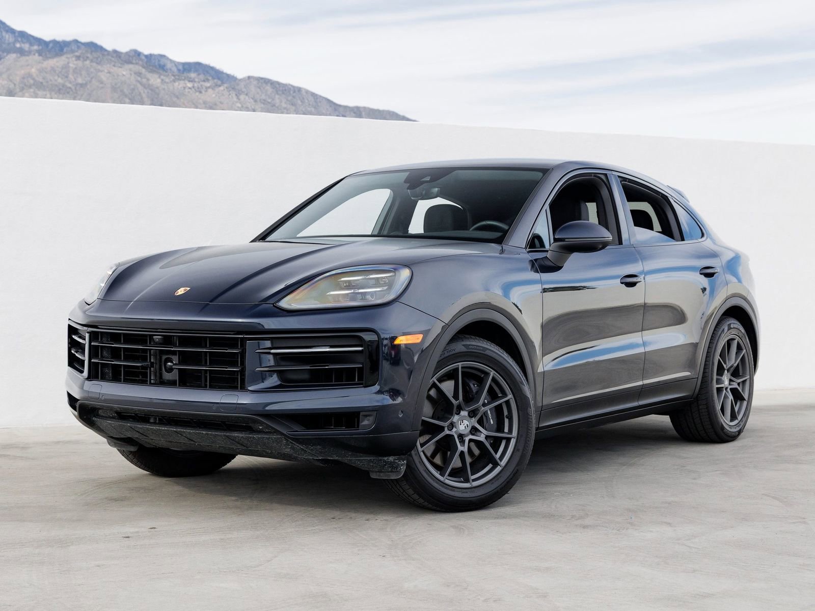 Used 2025 Porsche Cayenne Coupe AWD/4WD image 1