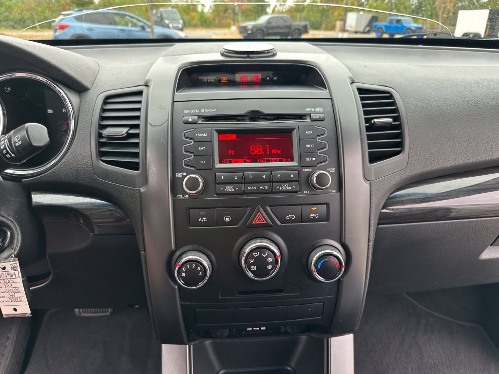Used 2013 Kia Sorento LX AWD/4WD image 29