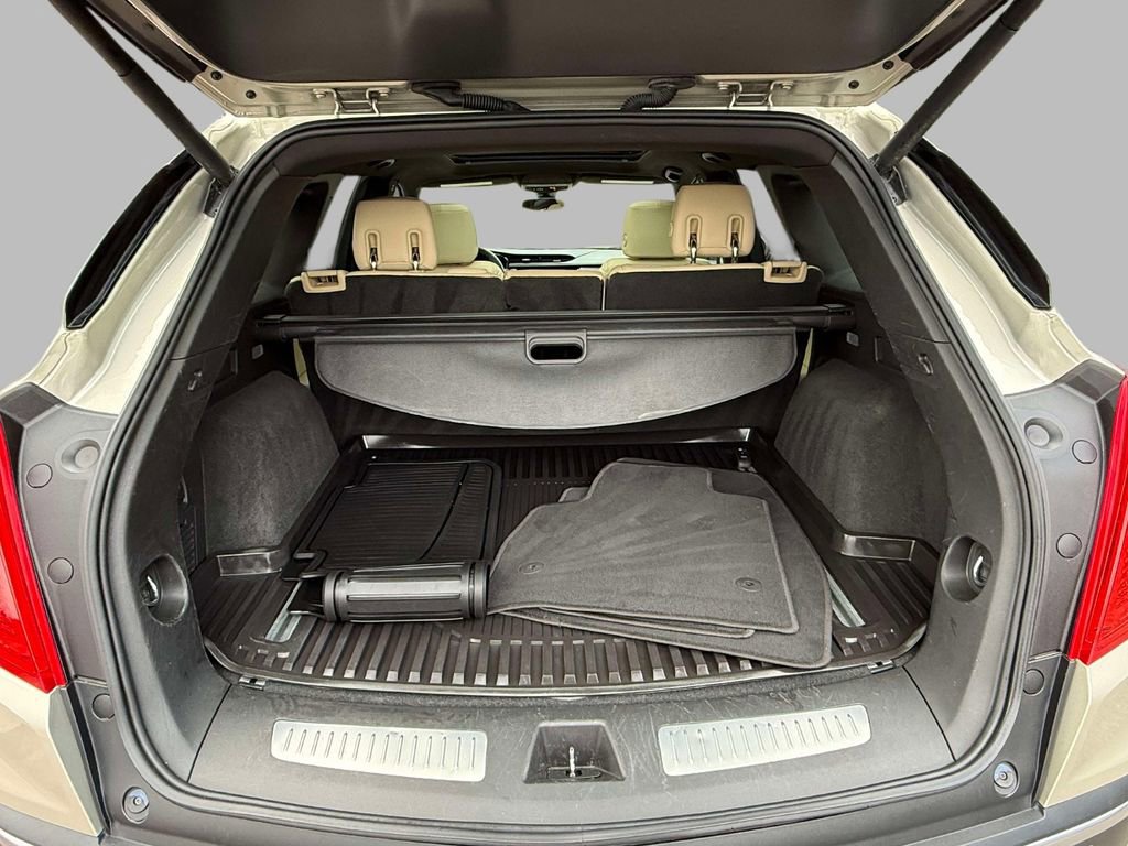 Used 2017 Cadillac XT5 Luxury w/ Driver Awareness Package image 17