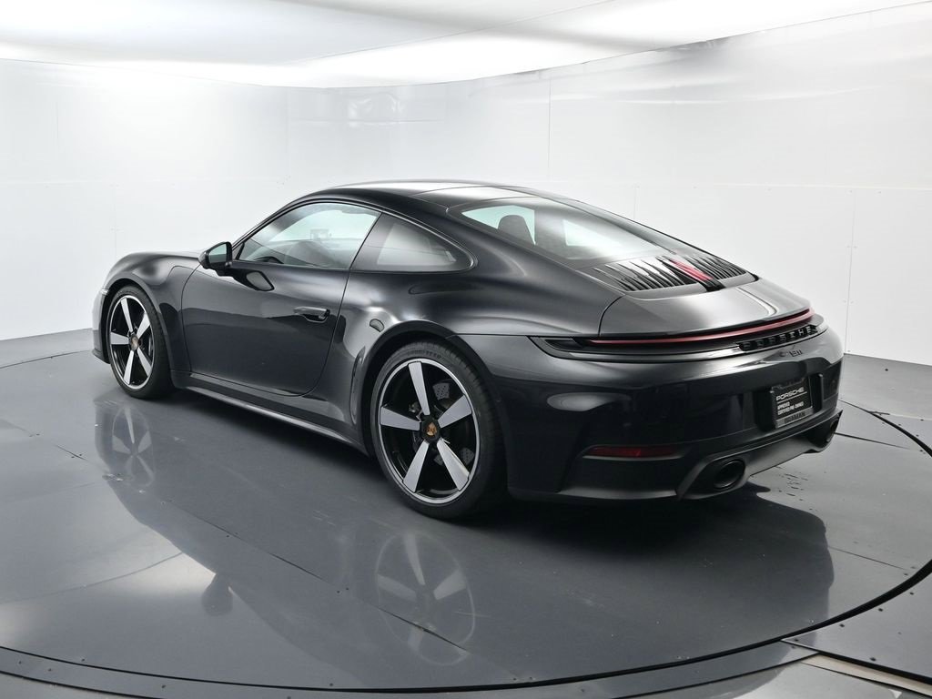 Used 2025 Porsche 911 Carrera w/ Premium Package image 3
