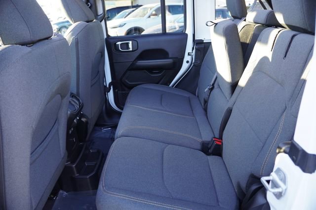 Certified 2025 Jeep Wrangler Unlimited Sahara w/ Safety Group image 17