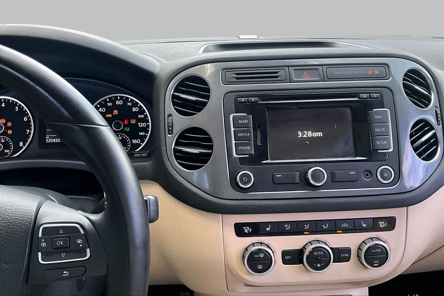 Used 2013 Volkswagen Tiguan SEL FWD image 6