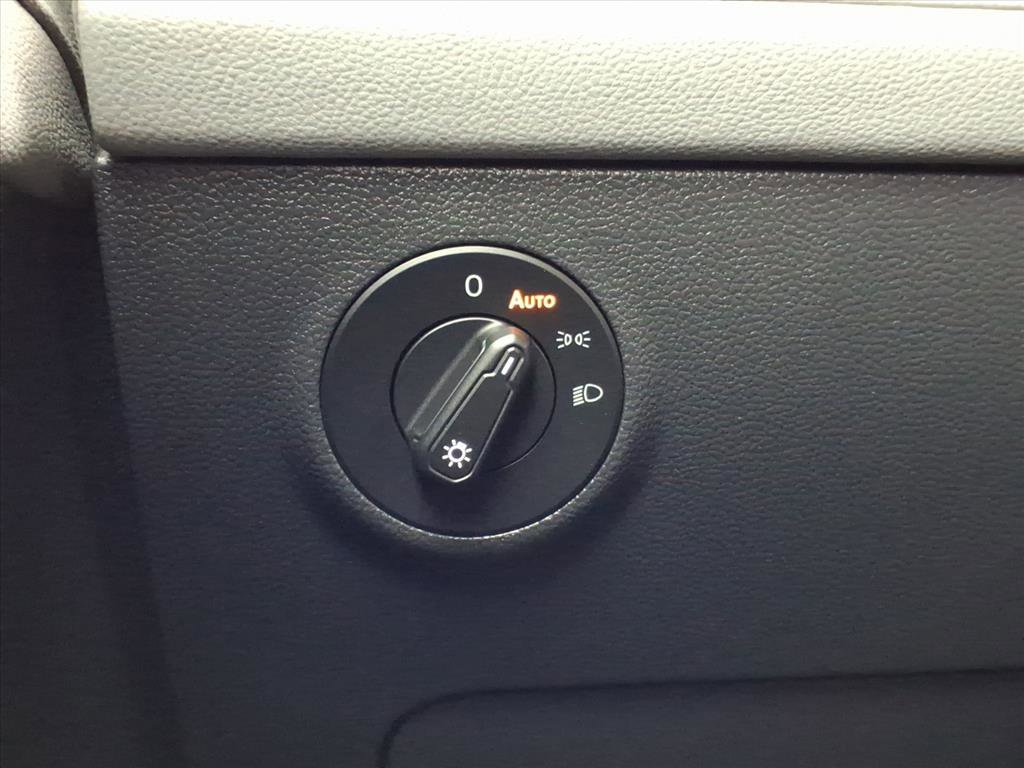 Used 2024 Volkswagen Taos SE w/ Black Wheel Package image 14