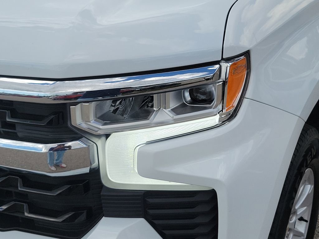Used 2025 Chevrolet Silverado 1500 LT image 9
