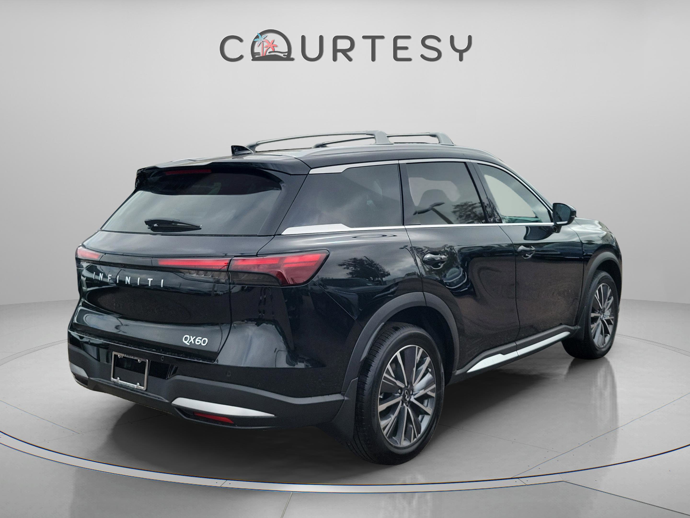 New 2026 INFINITI QX60 Luxe w/ Family Package image 3